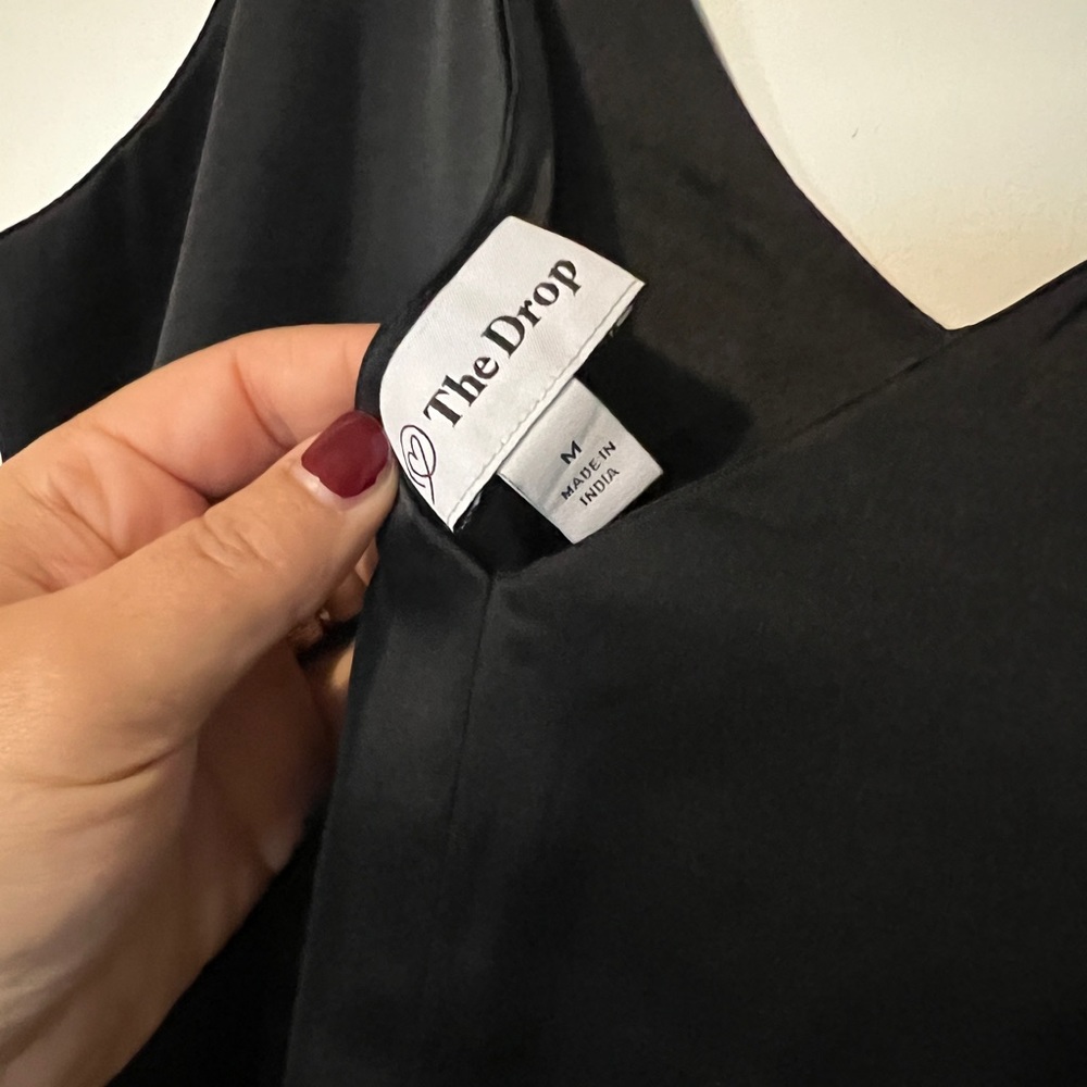 VNECK SLIP DRESS - Picture 3 of 3